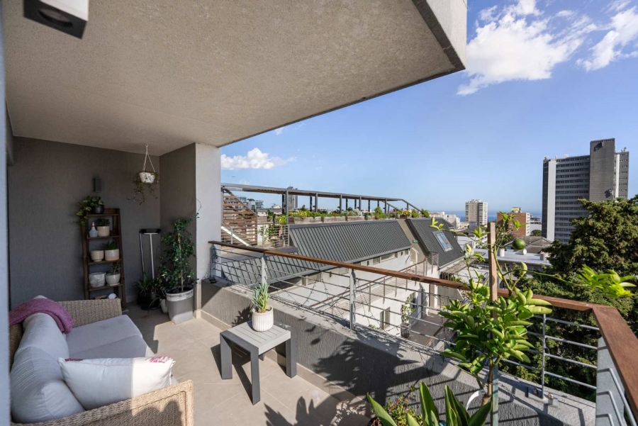 To Let 2 Bedroom Property for Rent in Sea Point Western Cape